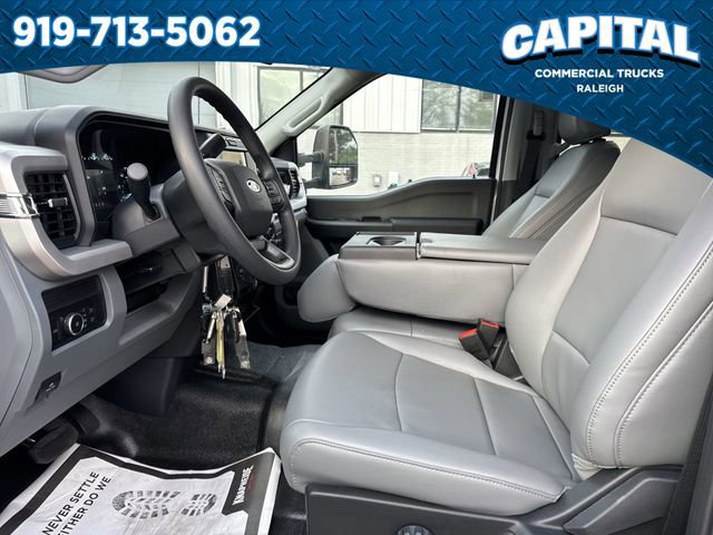 New 2026 Ford F350 XL w/ XL Chrome Package image 19