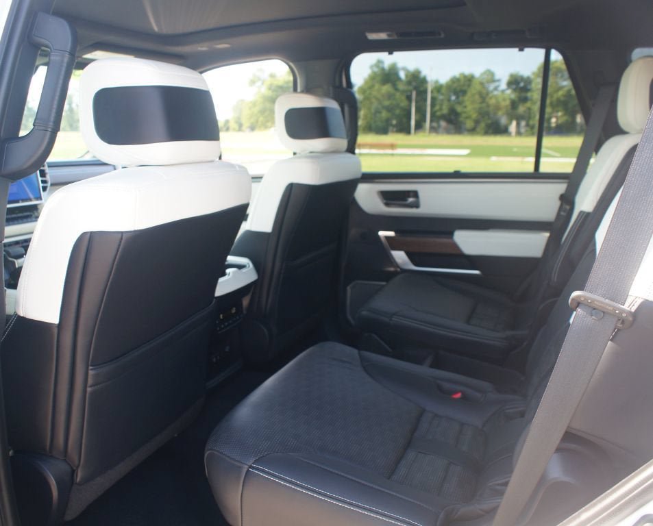 Used 2023 Toyota Sequoia Capstone AWD/4WD image 15