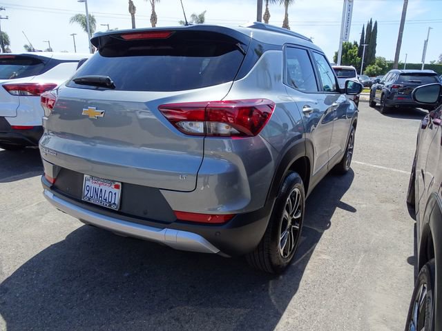 Used 2025 Chevrolet TrailBlazer LT w/ Convenience Package AWD/4WD image 4