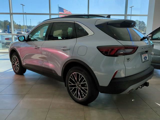 New 2025 Ford Escape SE w/ Class II Trailer Tow Package image 5