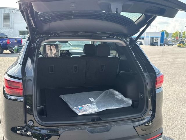 New 2026 Chevrolet Blazer LT w/ Convenience Package FWD image 13