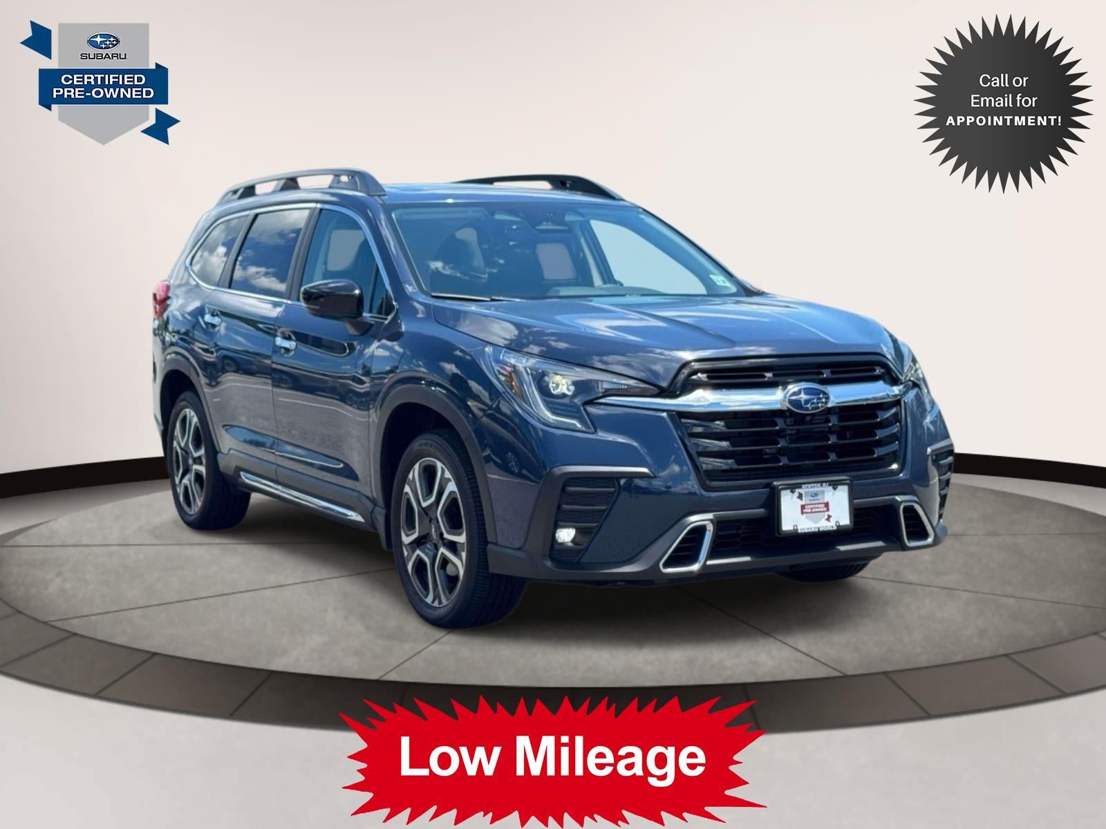Used 2025 Subaru Ascent Touring AWD/4WD image 1