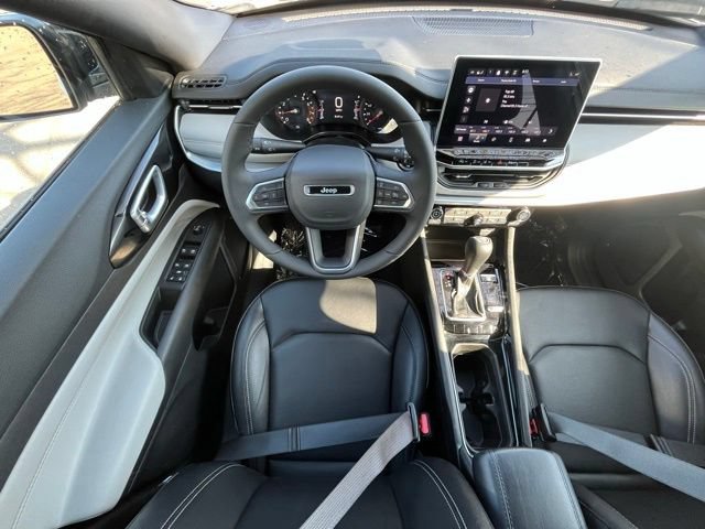 Used 2026 Jeep Compass Limited AWD/4WD image 23