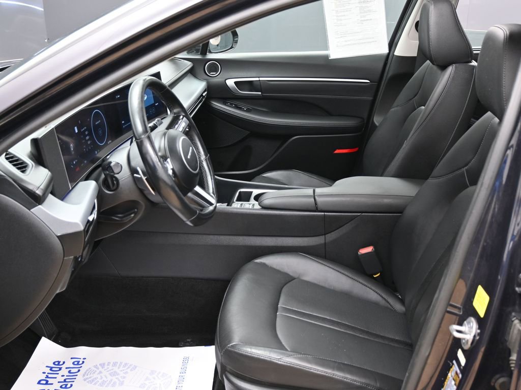 Used 2025 Hyundai Sonata Limited FWD image 18
