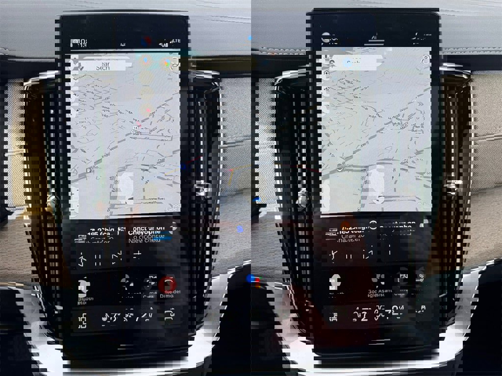 New 2026 Volvo XC90 B6 Plus w/ Protection Package Premier image 18