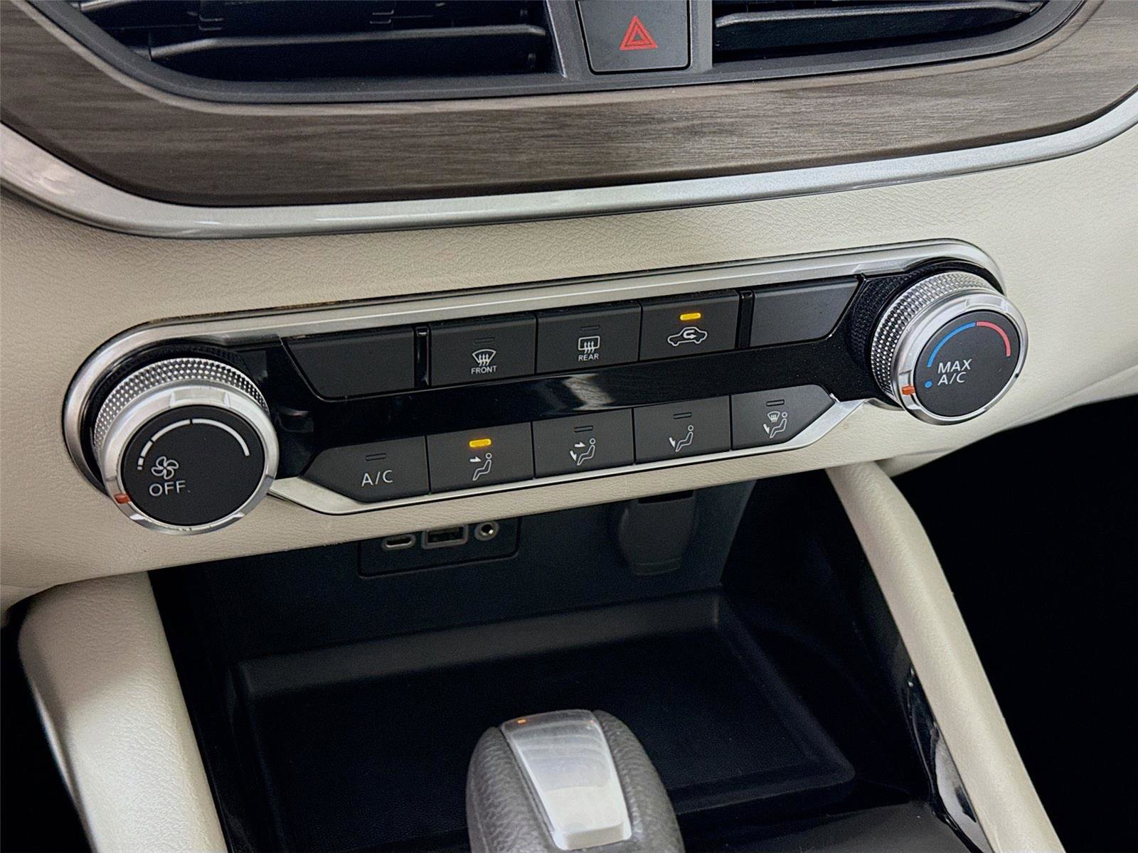 Used 2024 Nissan Altima 2.5 SV AWD/4WD image 9