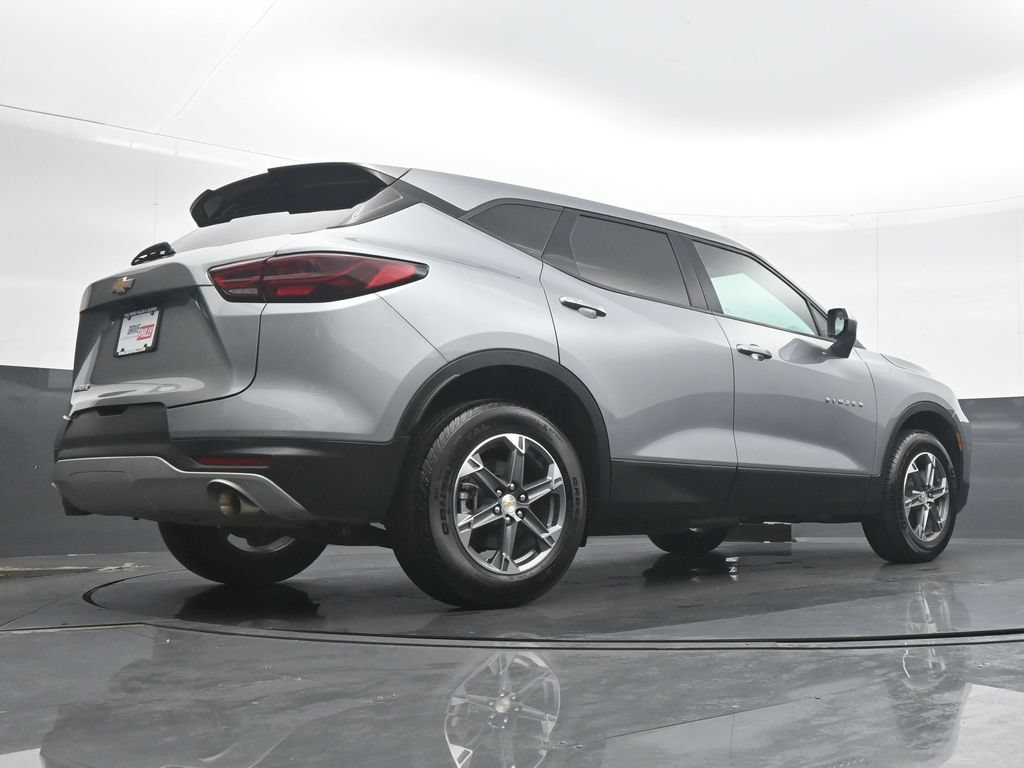 Used 2025 Chevrolet Blazer LT FWD image 30