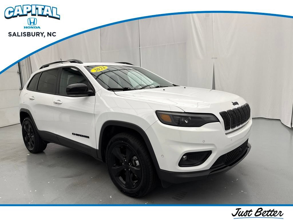 Used 2023 Jeep Cherokee Altitude Lux w/ Lux Elite Package