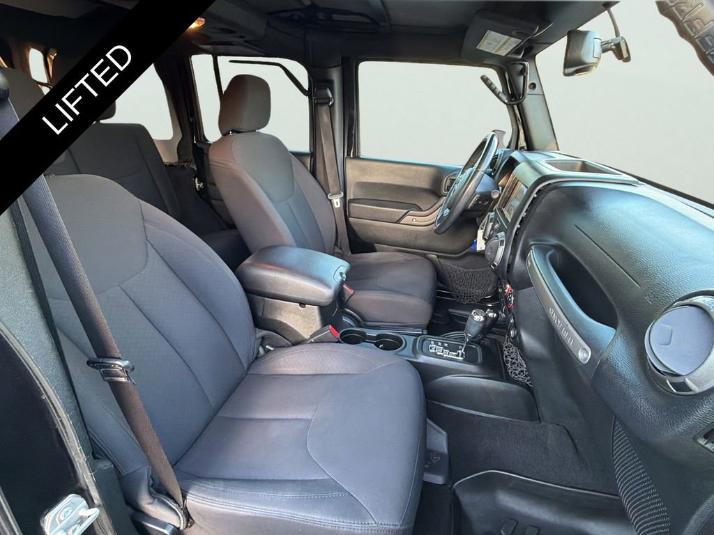 Used 2018 Jeep Wrangler Unlimited Sport S image 44