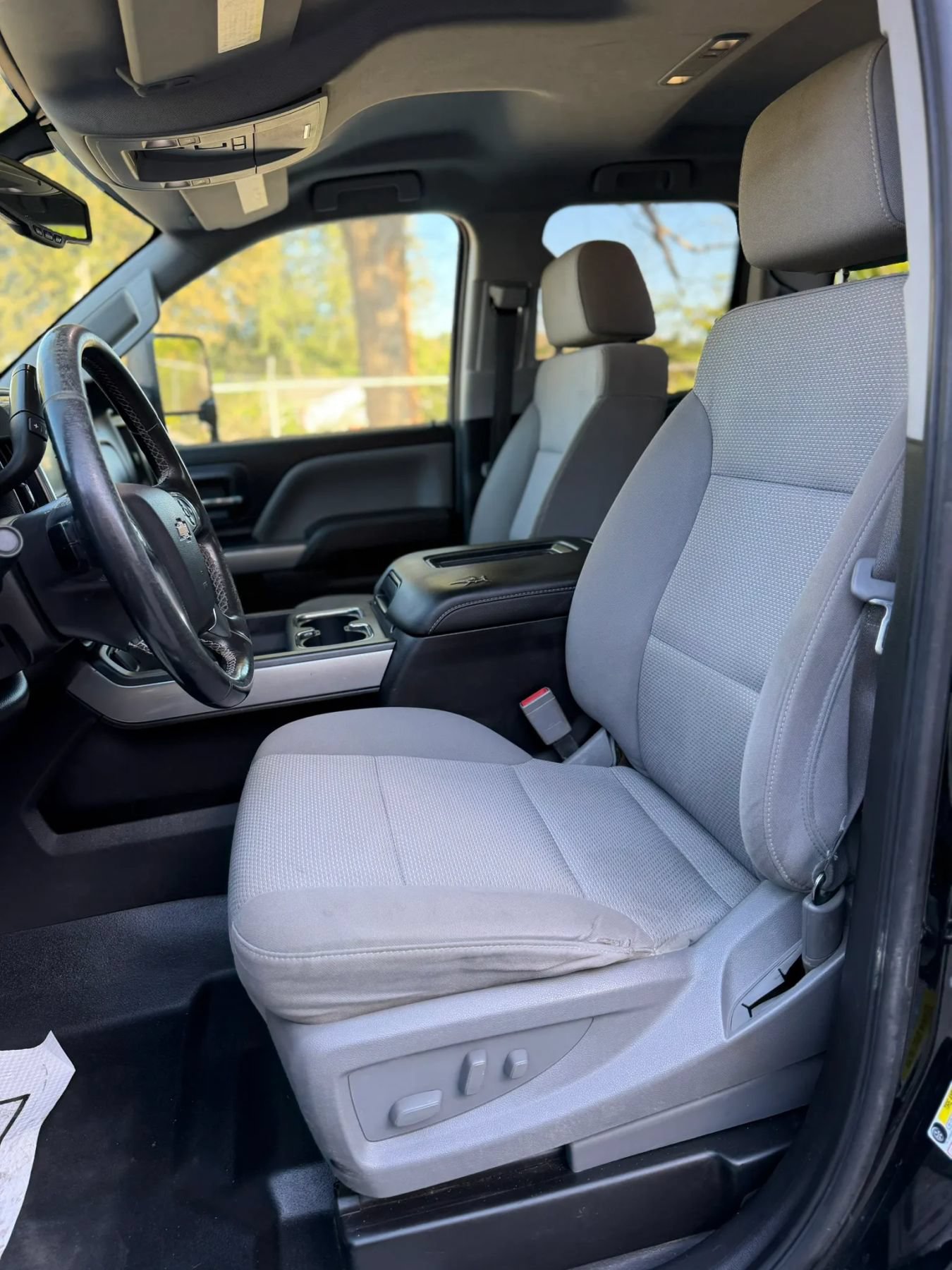 Used 2018 Chevrolet Silverado 2500 LT AWD/4WD image 12