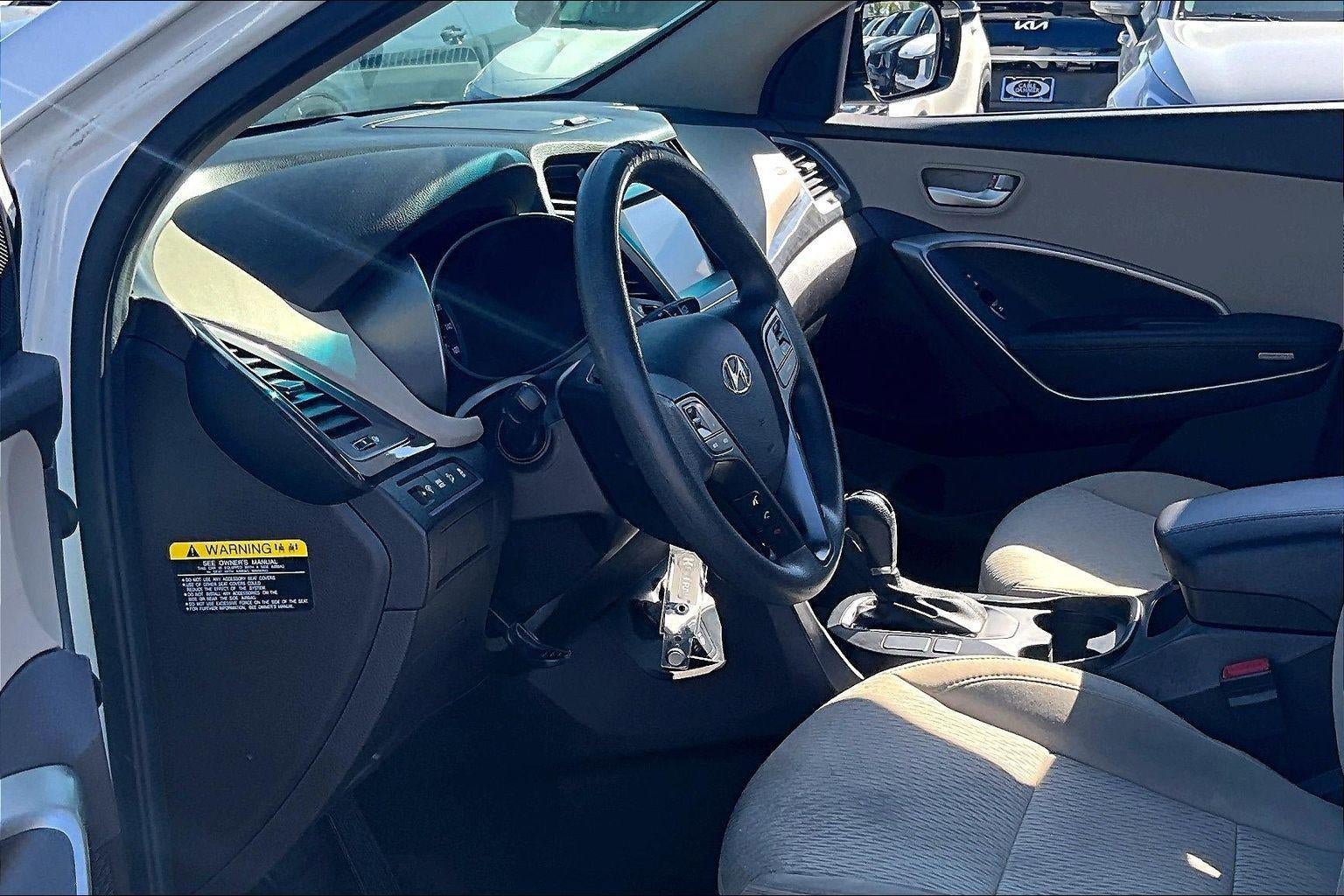 Used 2017 Hyundai Santa Fe Sport FWD image 17