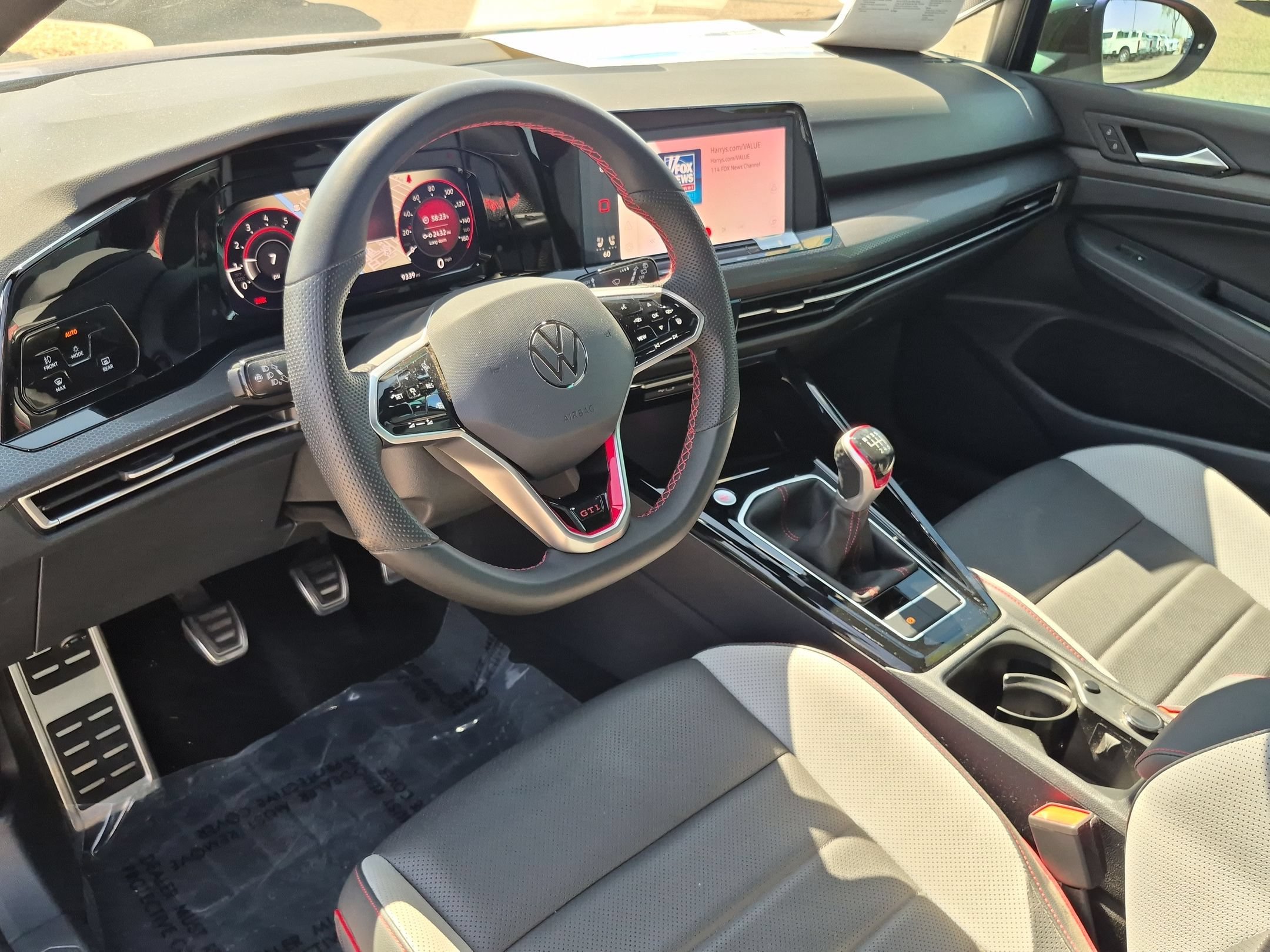 Used 2024 Volkswagen GTI SE FWD image 13