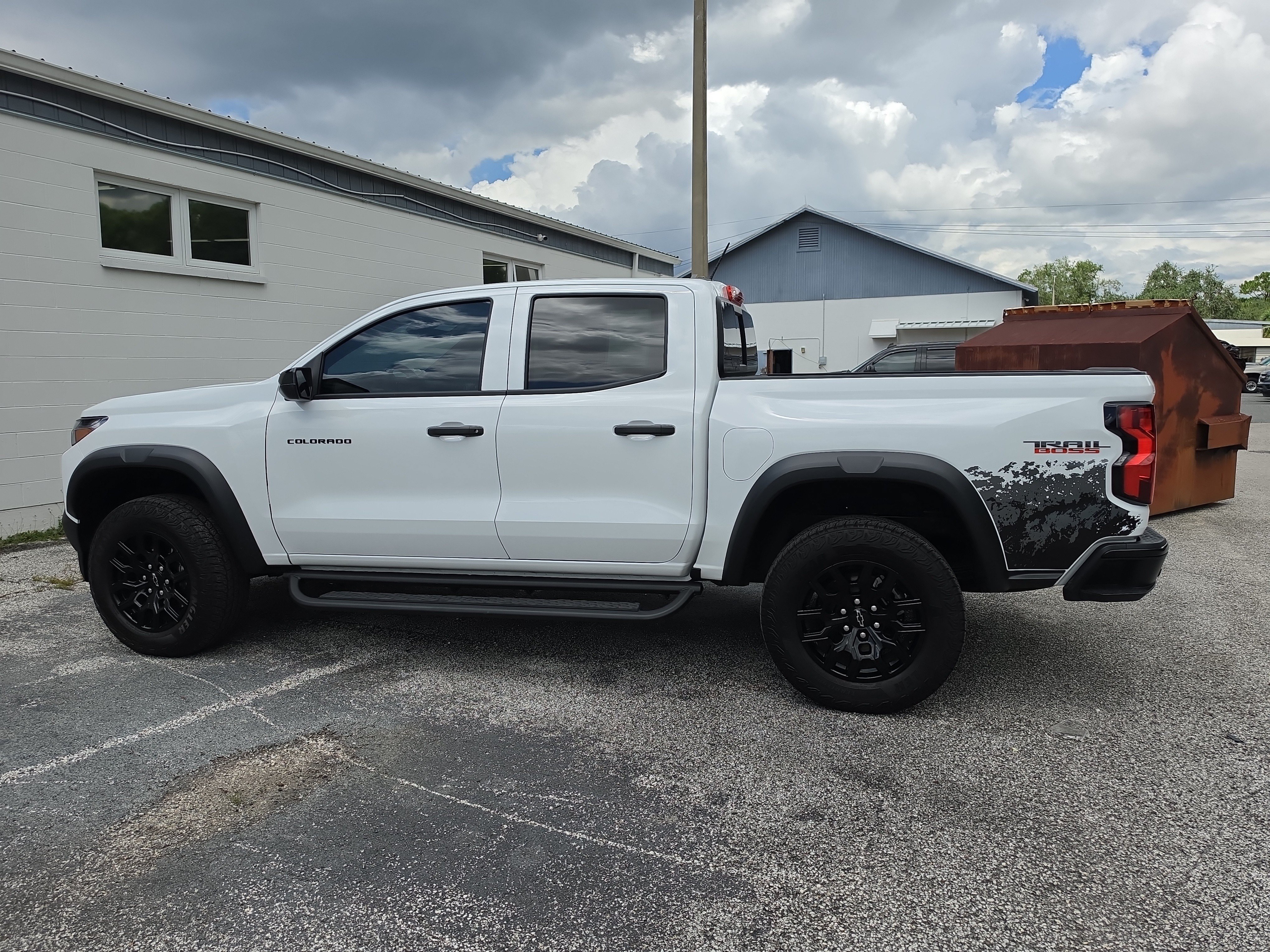 Used 2026 Chevrolet Colorado Trail Boss w/ LPO, Bronce Accent Package AWD/4WD image 6