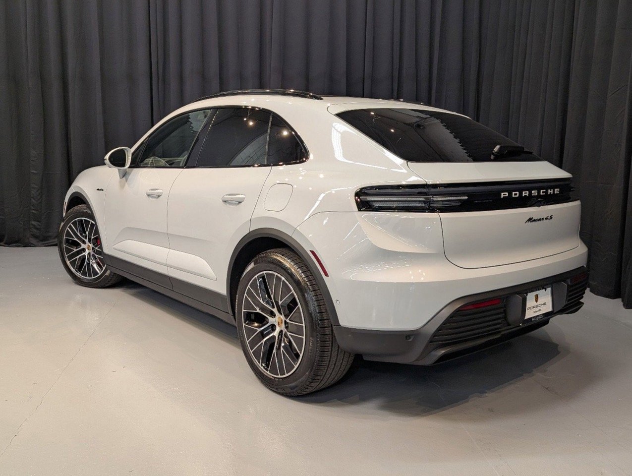 New 2025 Porsche Macan 4S Electric image 3