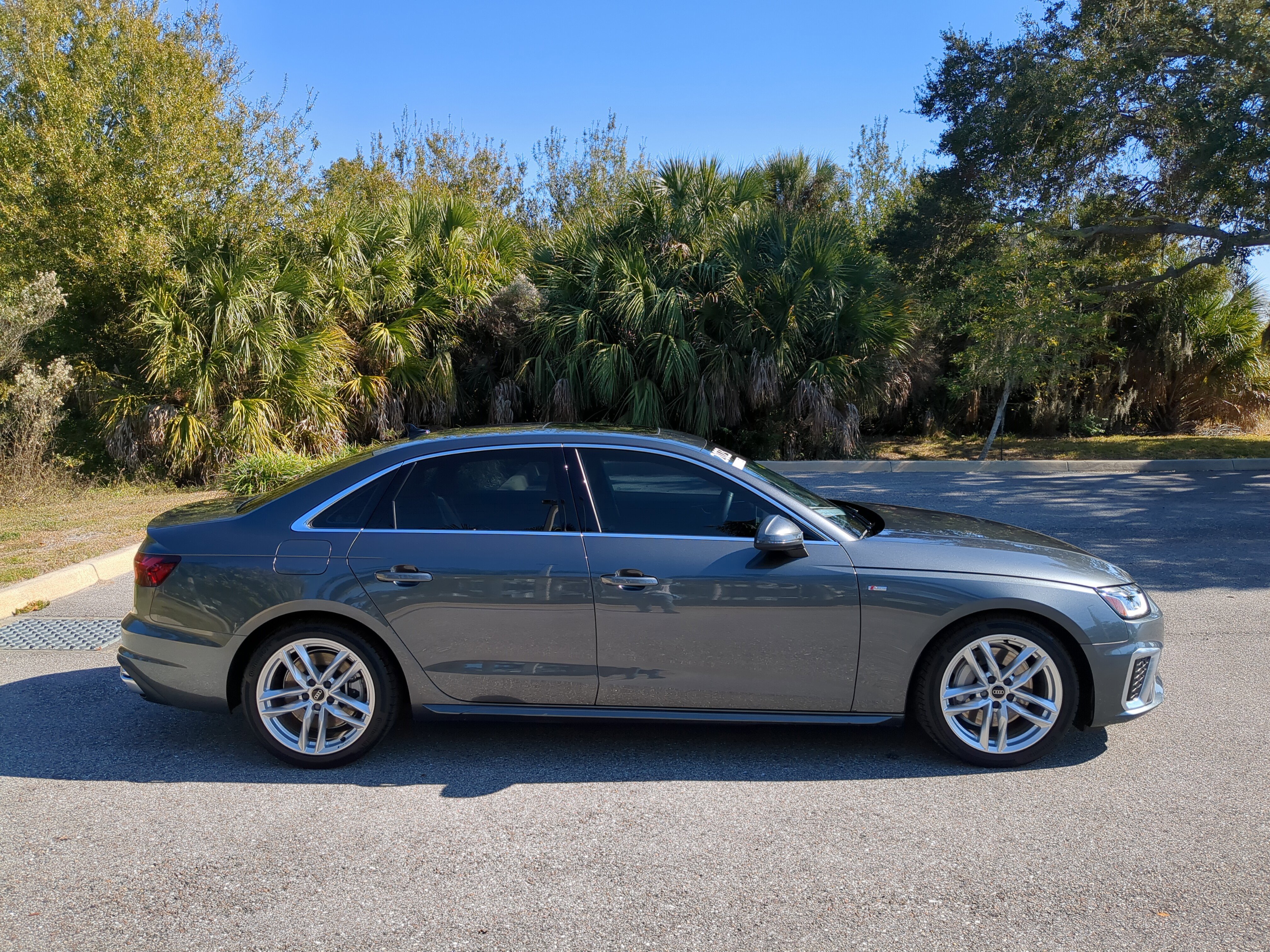 Certified 2023 Audi A4 2.0T Premium Plus image 3