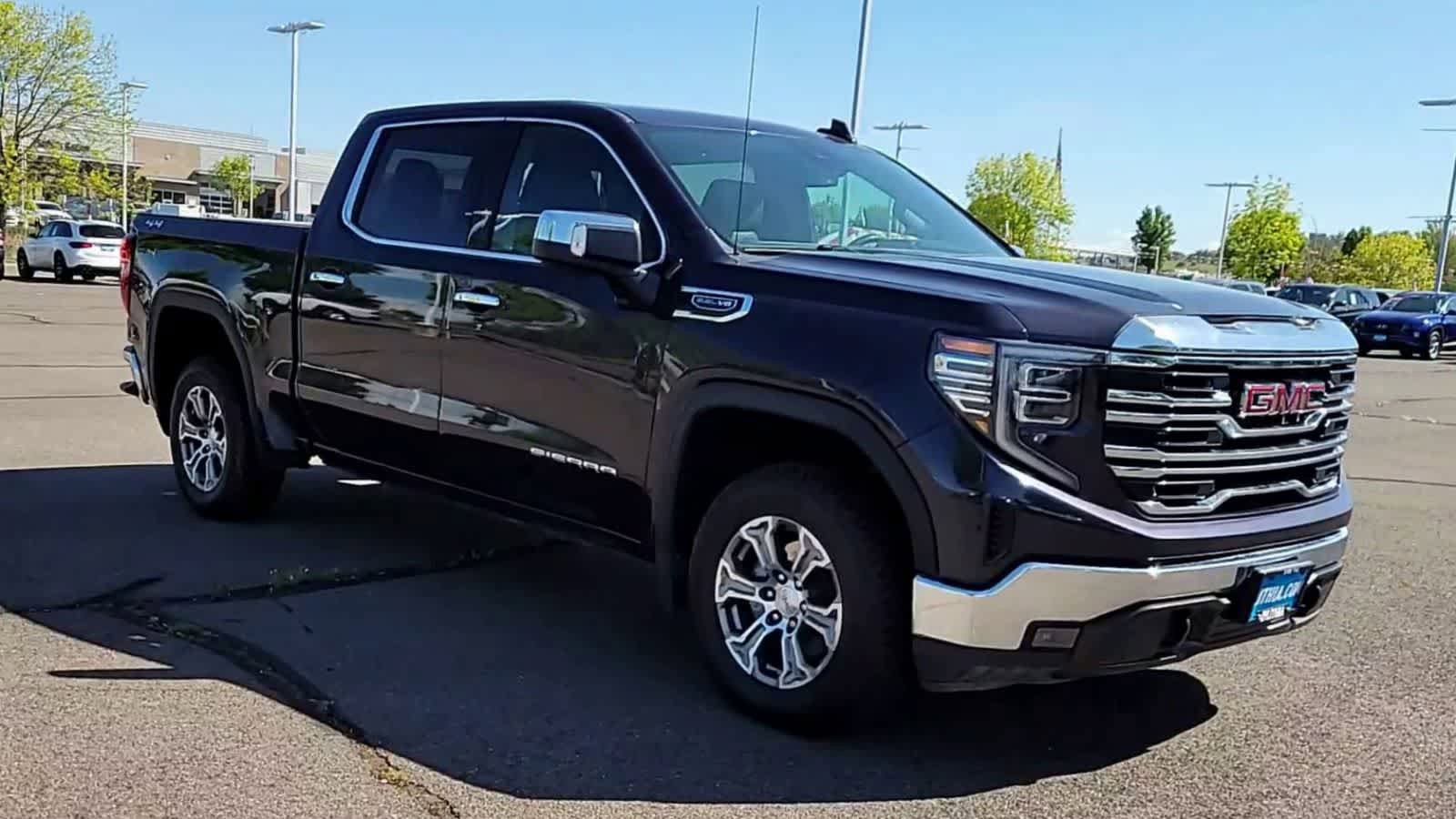 Used 2025 GMC Sierra 1500 SLT AWD/4WD image 2