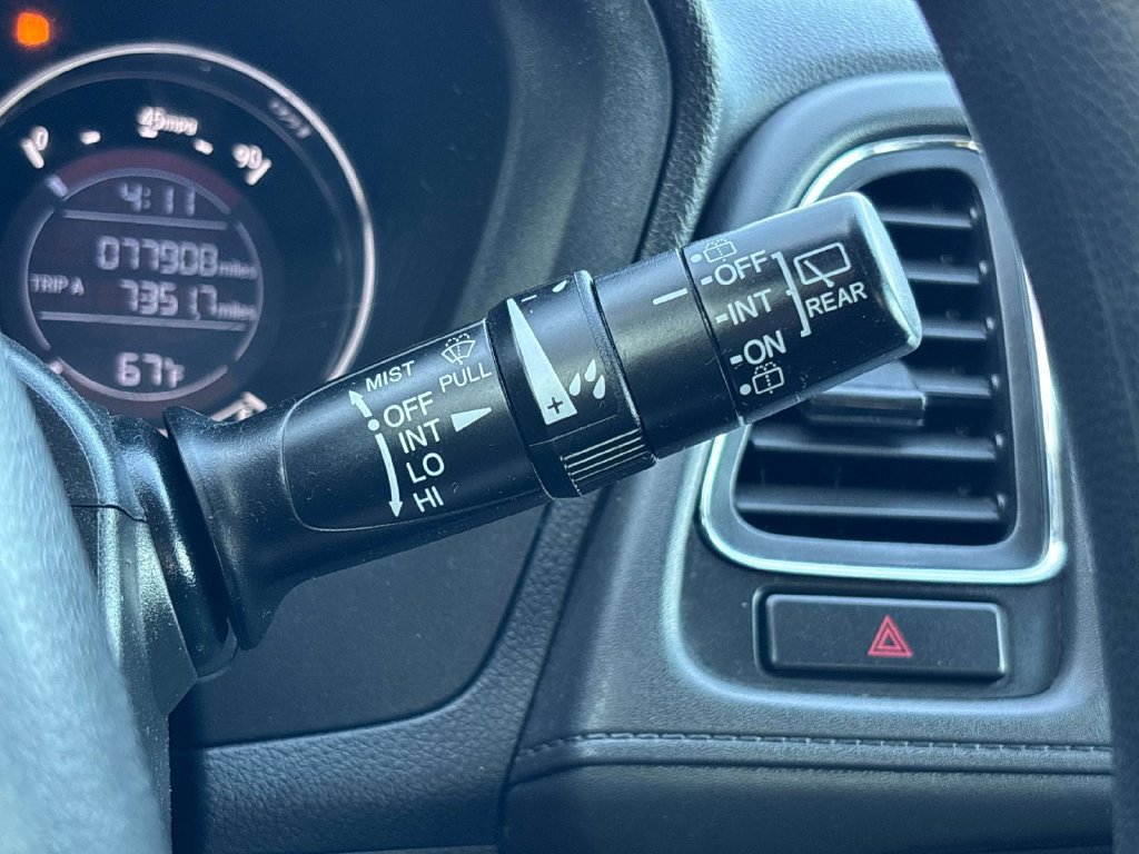 Used 2018 Honda HR-V EX image 25
