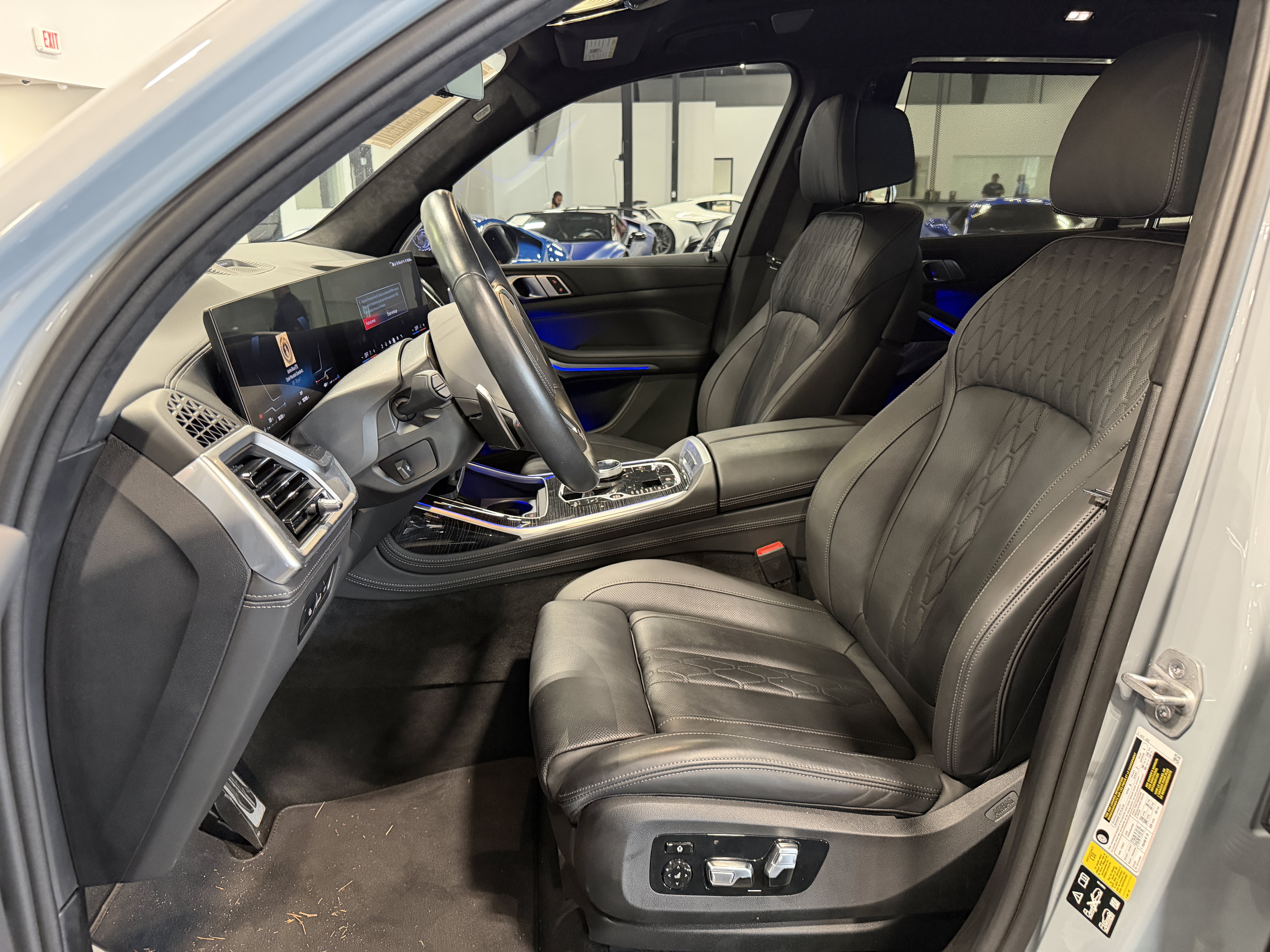 Used 2024 BMW X7 M60i w/ Executive Package AWD/4WD image 11