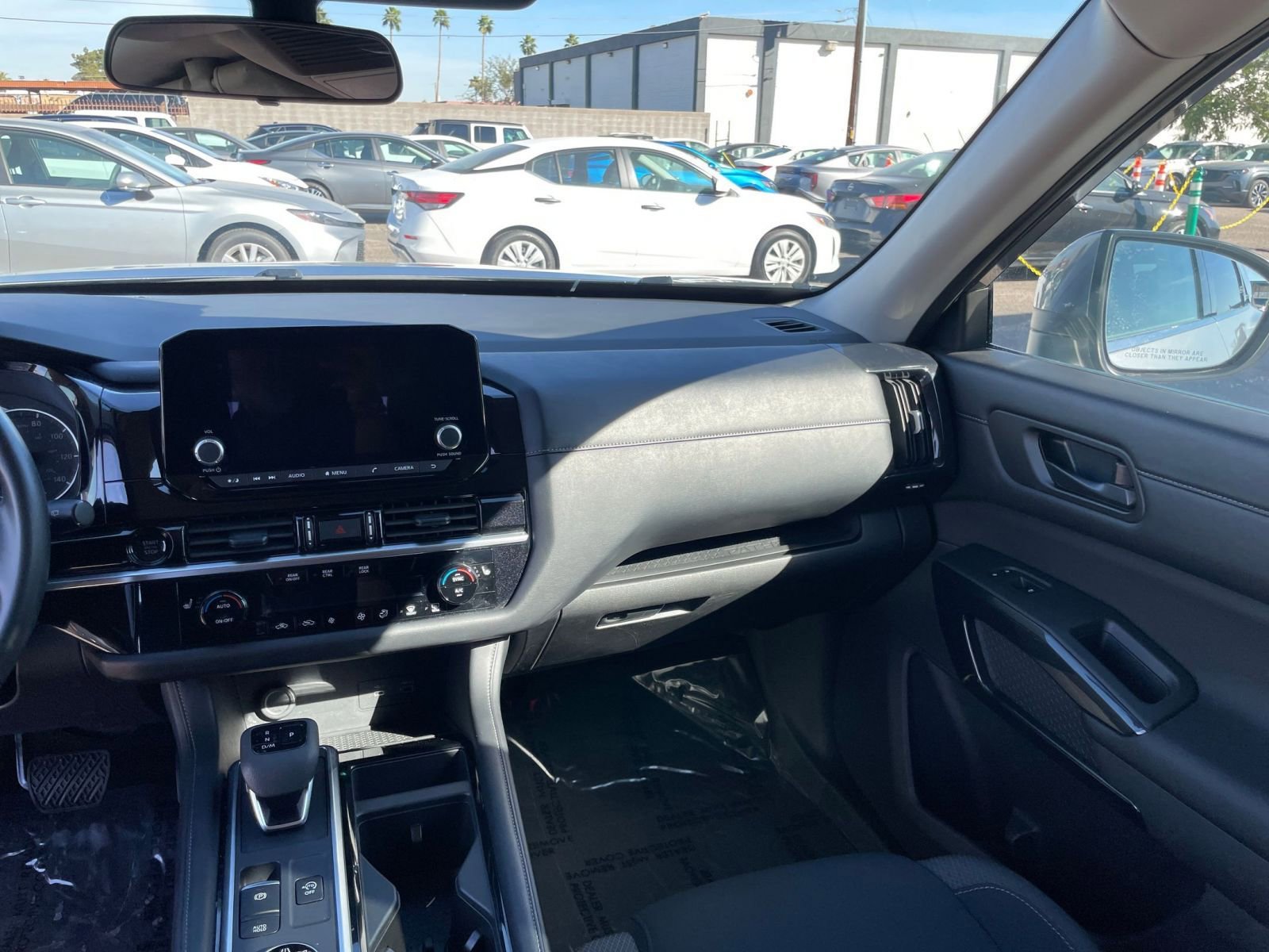 Used 2025 Nissan Pathfinder SV AWD/4WD image 37