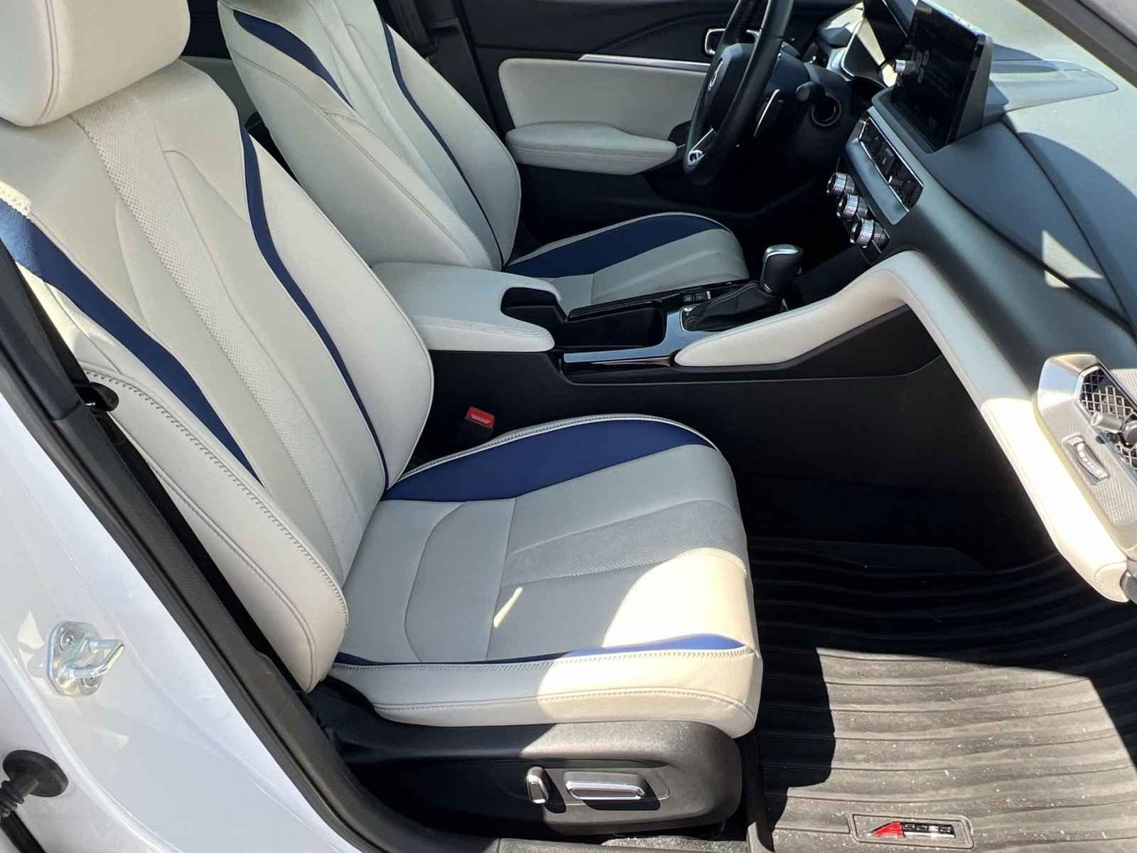 Certified 2026 Acura Integra A-Spec FWD image 30