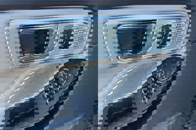 Used 2022 Ford Explorer Platinum w/ Equipment Group 601A image 12