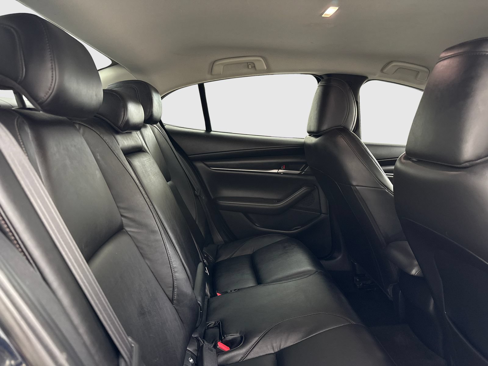 Used 2020 MAZDA MAZDA3 Sedan w/ Select Package FWD image 41