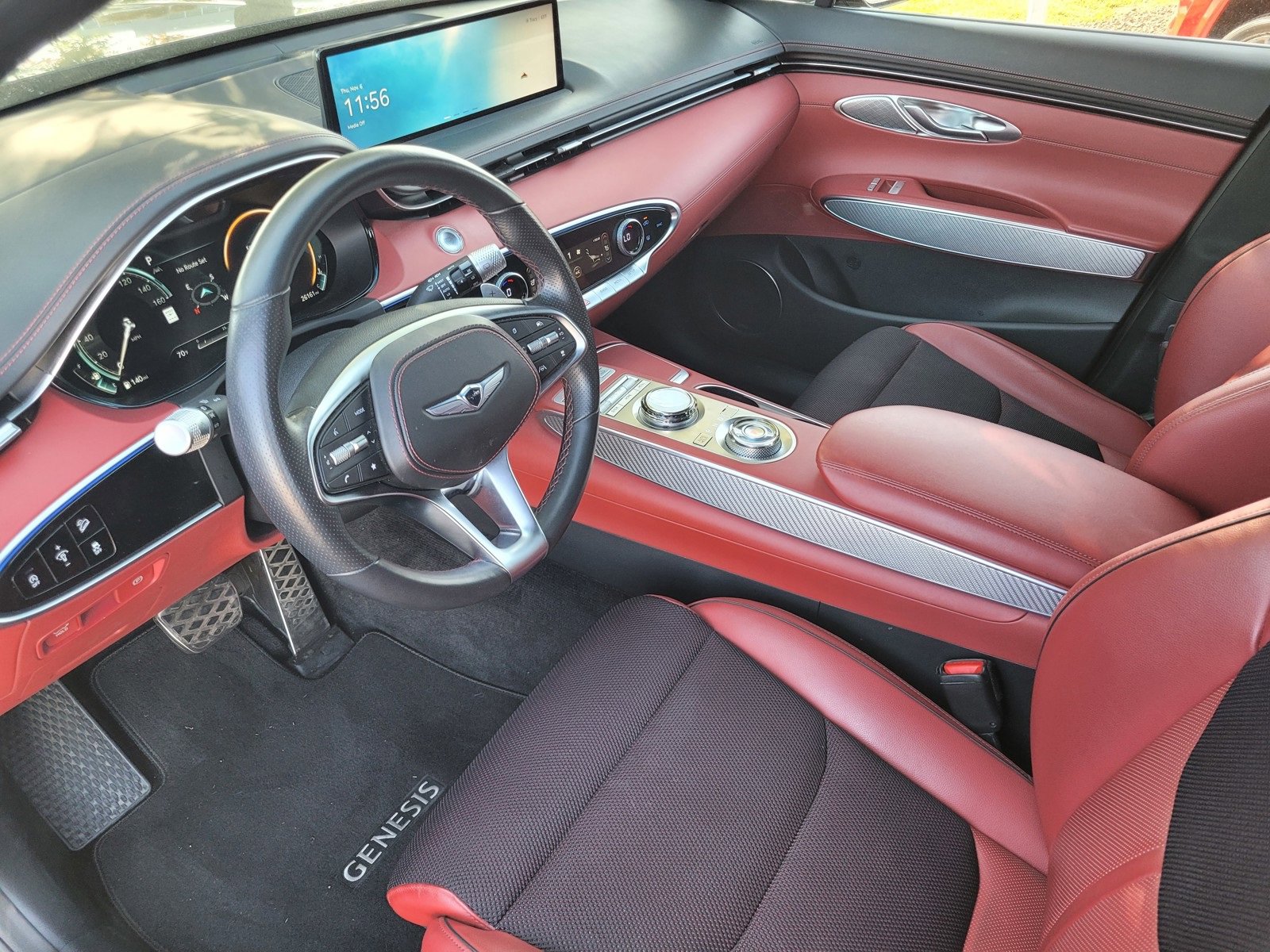 Used 2023 Genesis GV70 2.5T w/ Sport Prestige Package image 16