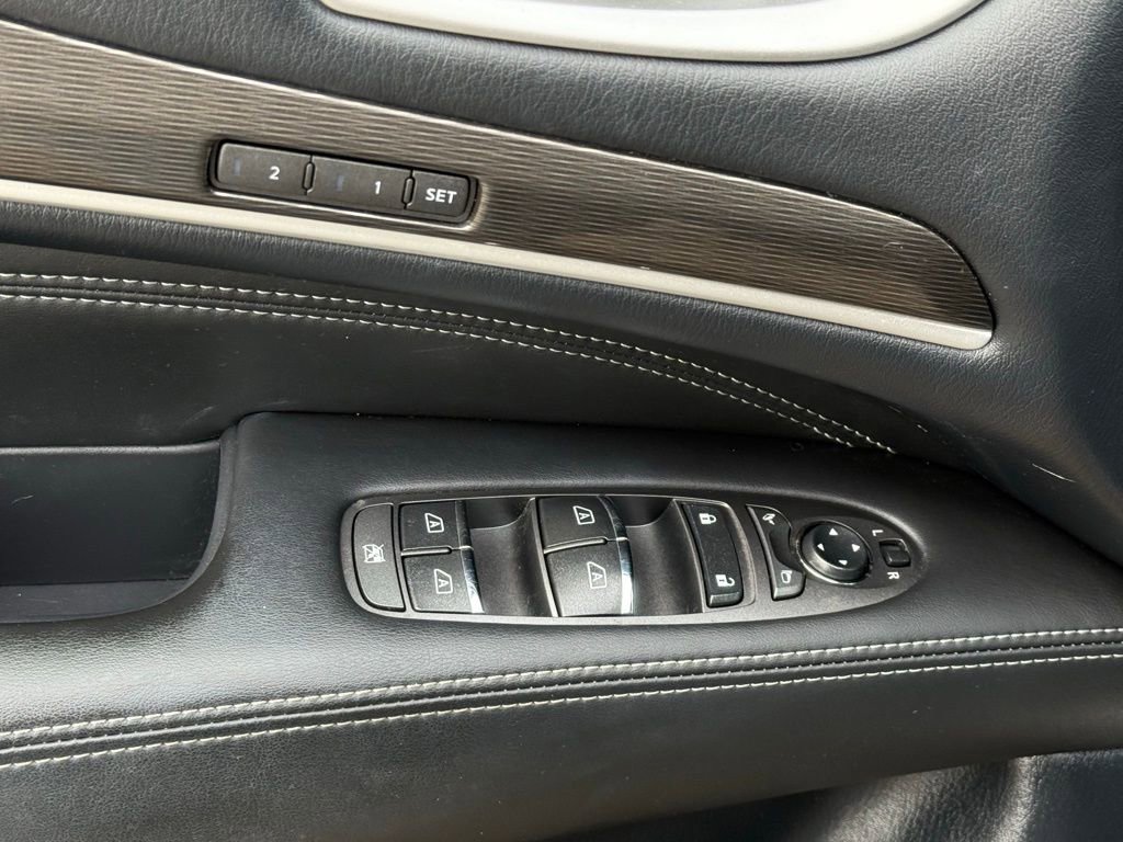 Used 2019 INFINITI QX60 Luxe w/ Essential Package image 14