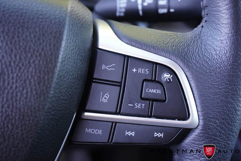 Used 2024 Toyota Sienna XLE AWD/4WD image 29