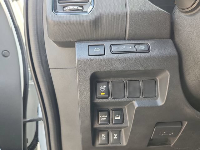 Used 2024 Nissan Frontier PRO-4X w/ Technology Package AWD/4WD image 12