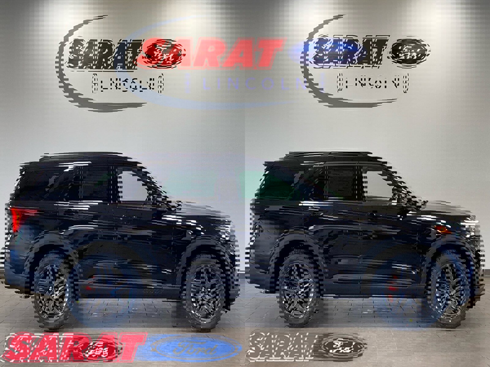 New 2026 Ford Explorer ST-Line image 2