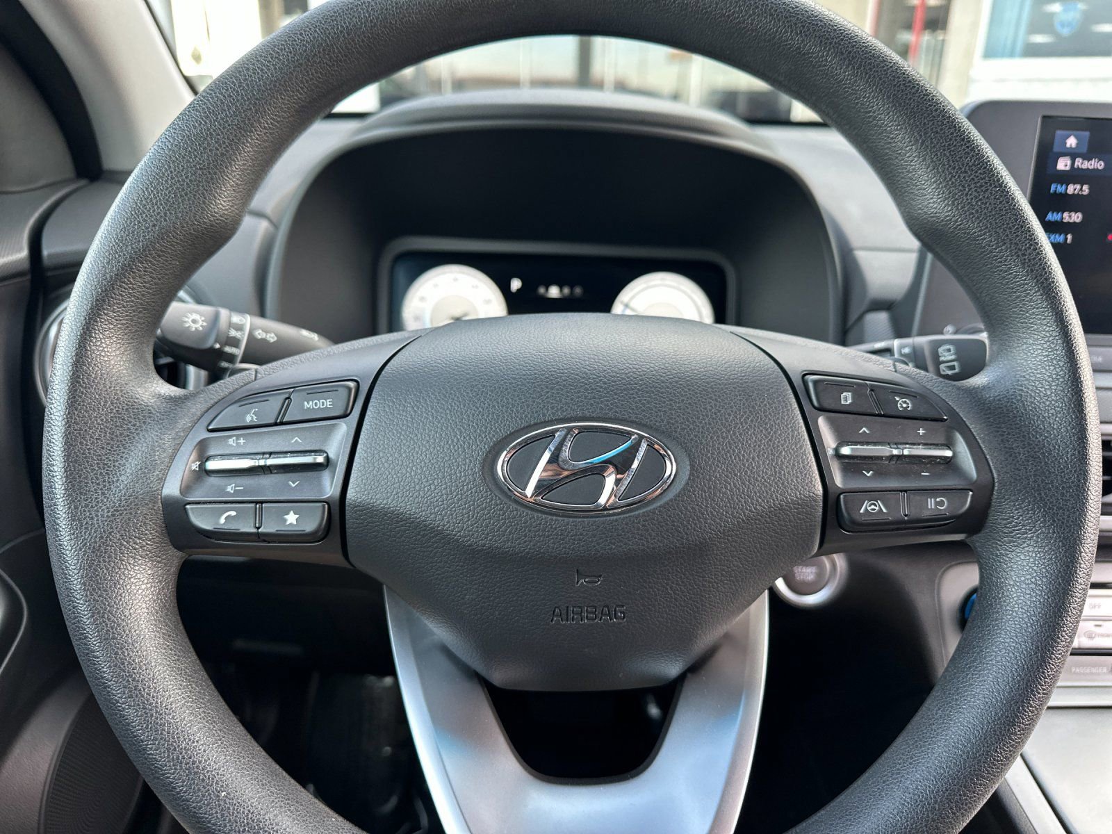 Used 2023 Hyundai Kona SE w/ Cargo Package image 22