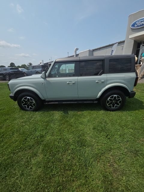 Used 2024 Ford Bronco Outer Banks AWD/4WD image 10