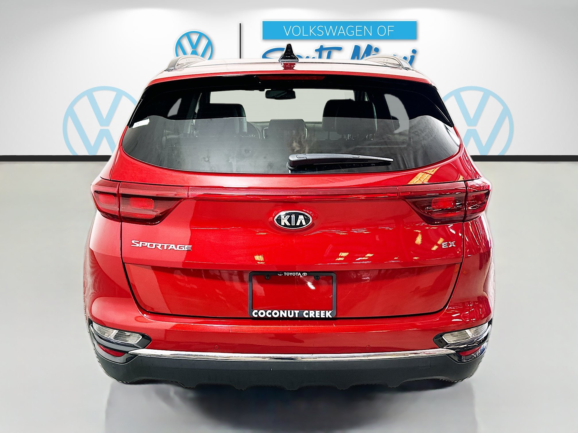 Used 2020 Kia Sportage EX w/ EX Technology Package FWD image 4