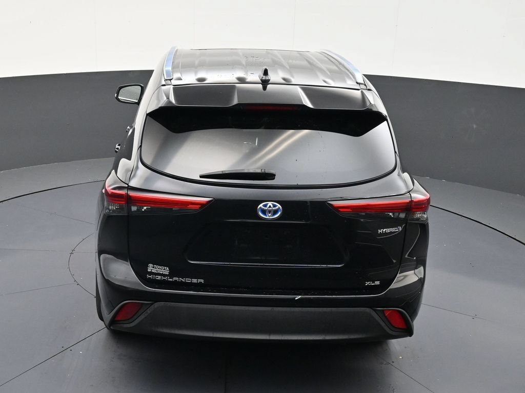 Used 2021 Toyota Highlander XLE AWD/4WD image 15
