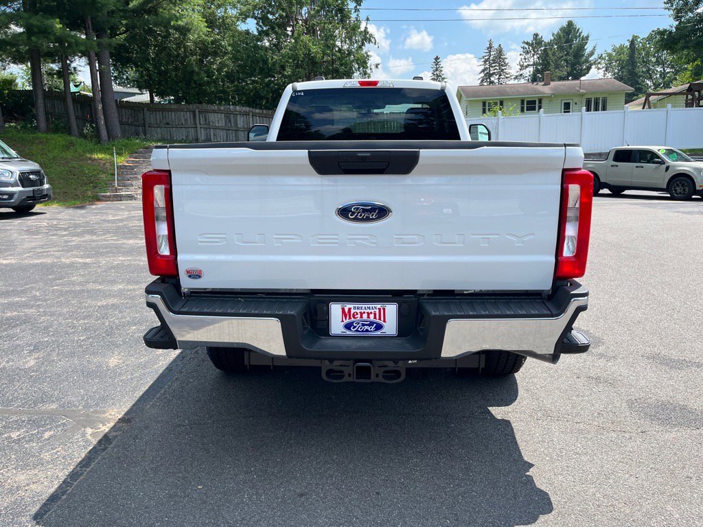 New 2025 Ford F250 XLT w/ FX4 Off-Road Package image 5