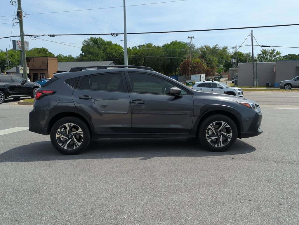 Used 2025 Subaru Crosstrek 2.0i Premium image 8