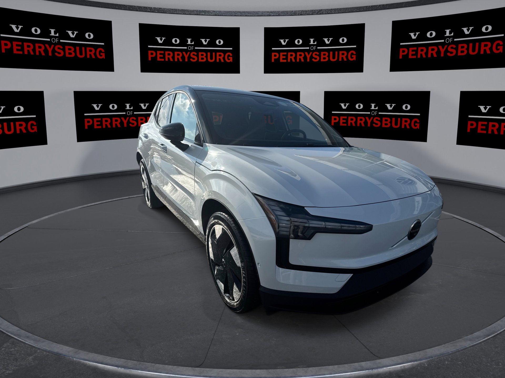 New 2026 Volvo EX30 Ultra image 2