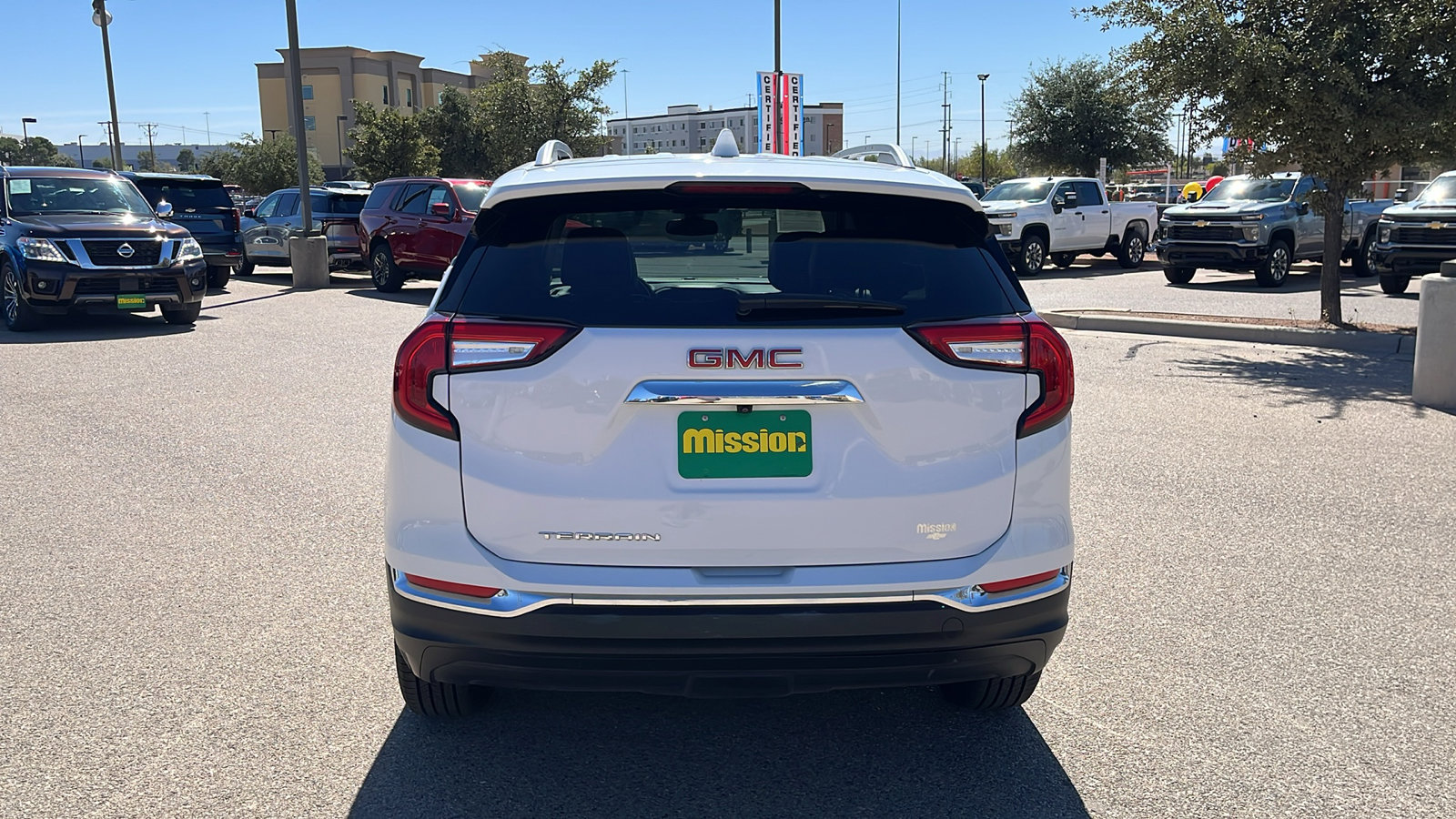 Certified 2024 GMC Terrain SLT image 7