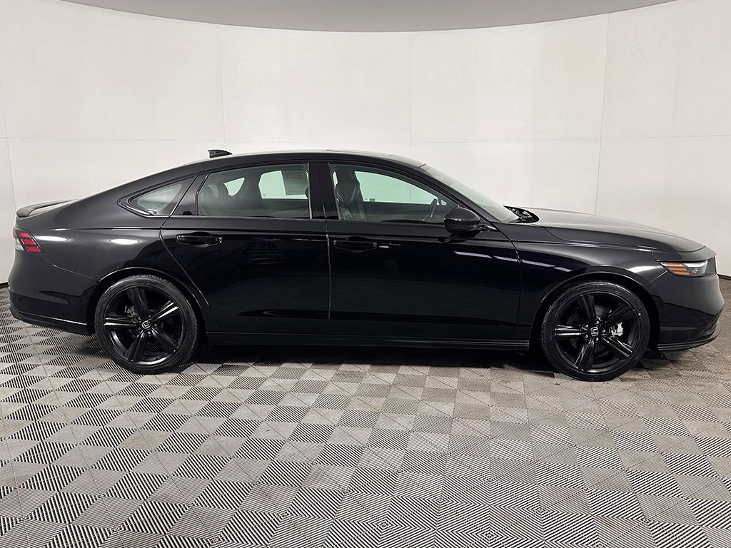 Used 2023 Honda Accord Sport image 16