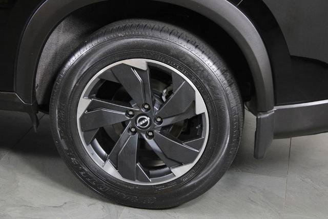 Certified 2024 Nissan Rogue SV w/ SV Premium Package FWD image 15