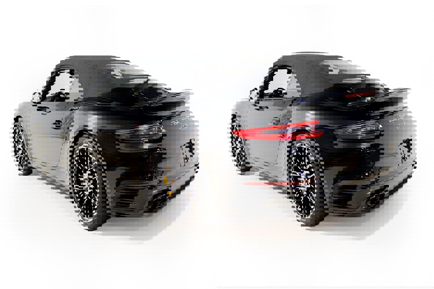 Used 2017 Porsche 911 Turbo S AWD/4WD image 4