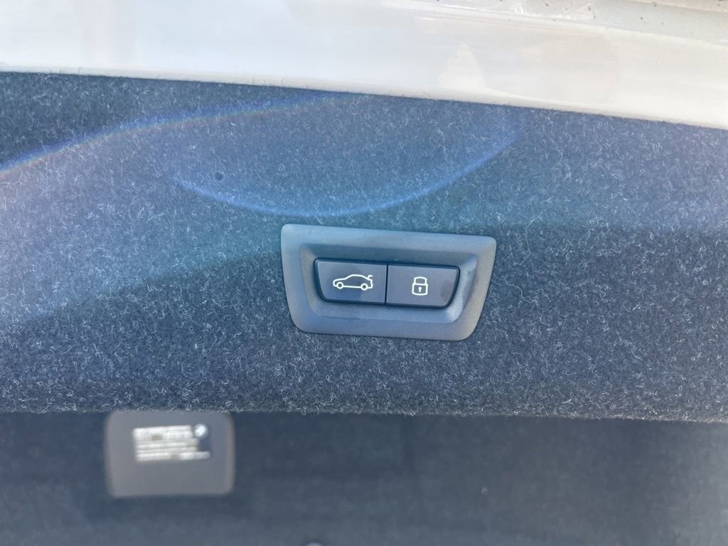 Used 2025 BMW 330i xDrive Sedan image 32