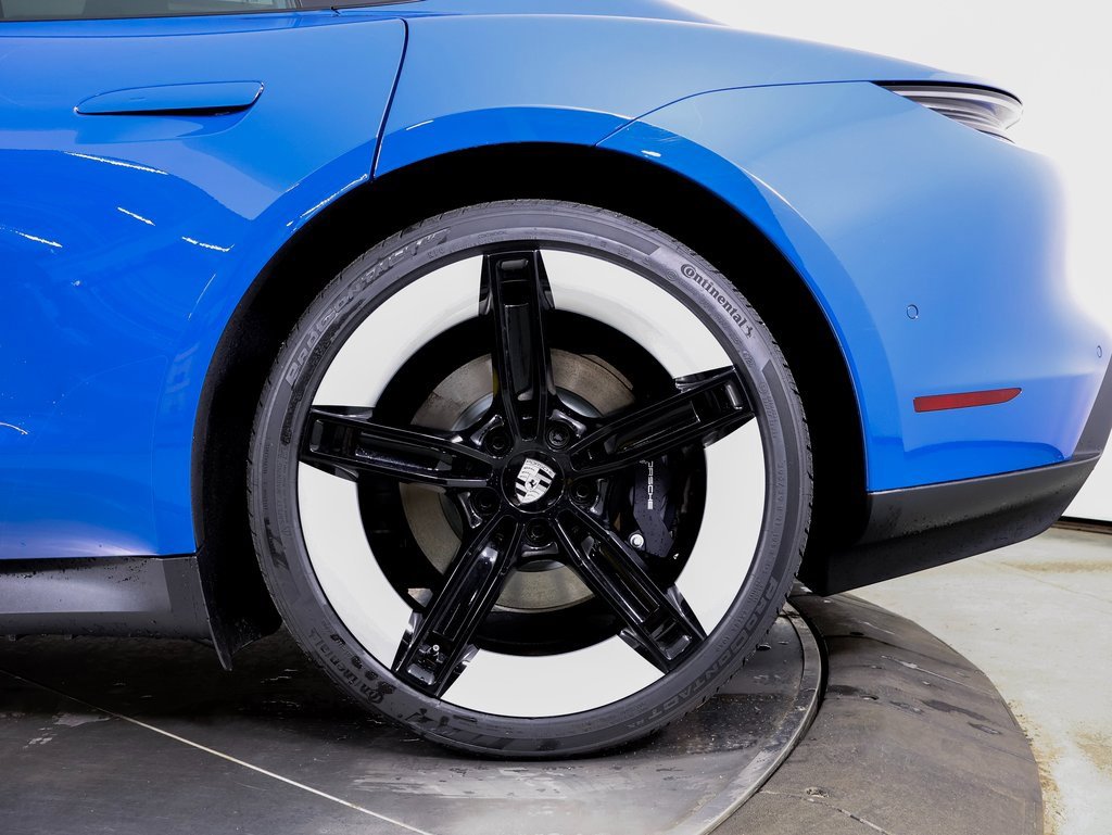 New 2025 Porsche Taycan image 26