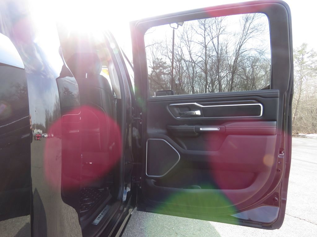 Used 2022 RAM 1500 Laramie AWD/4WD image 15