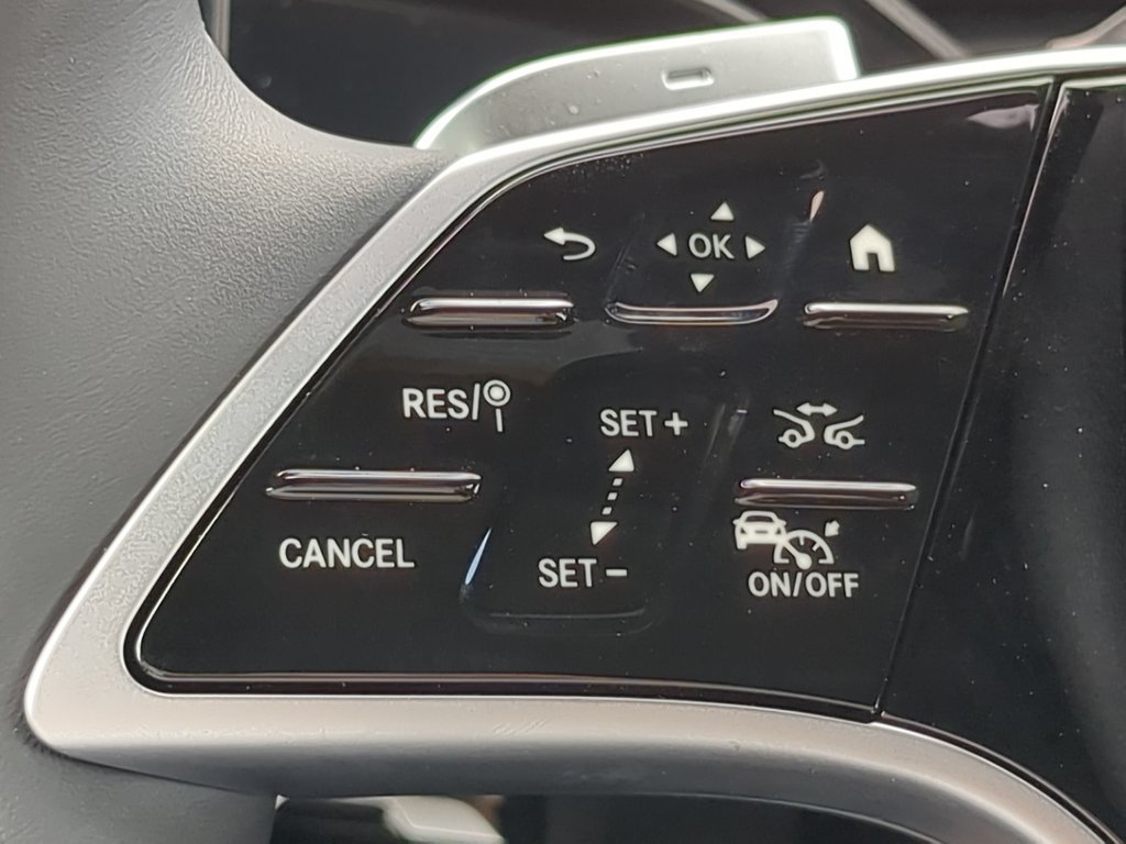 Used 2023 Mercedes-Benz EQS 580 4MATIC SUV image 23
