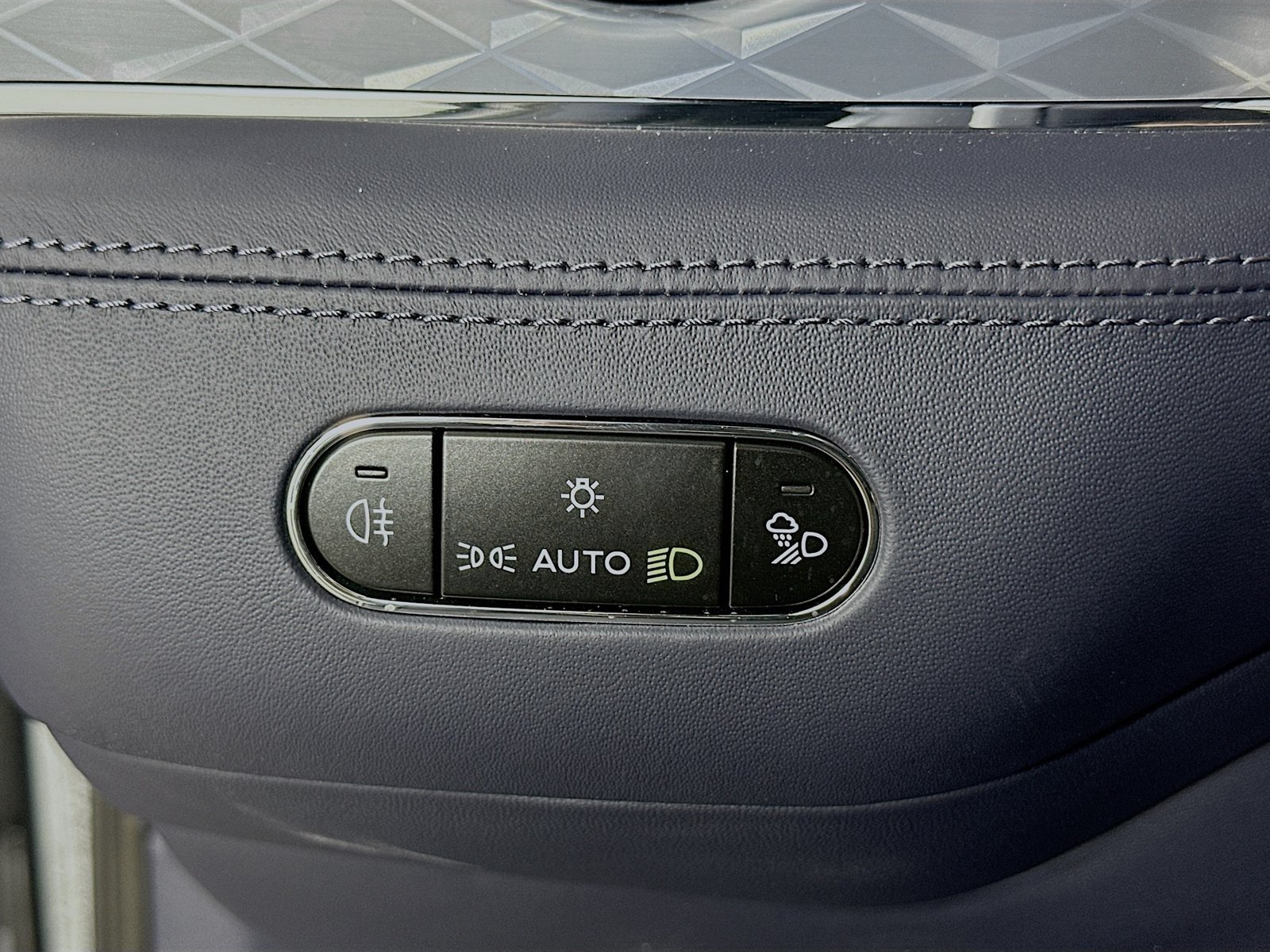 New 2026 Bentley Bentayga Extended Wheelbase AWD/4WD image 60