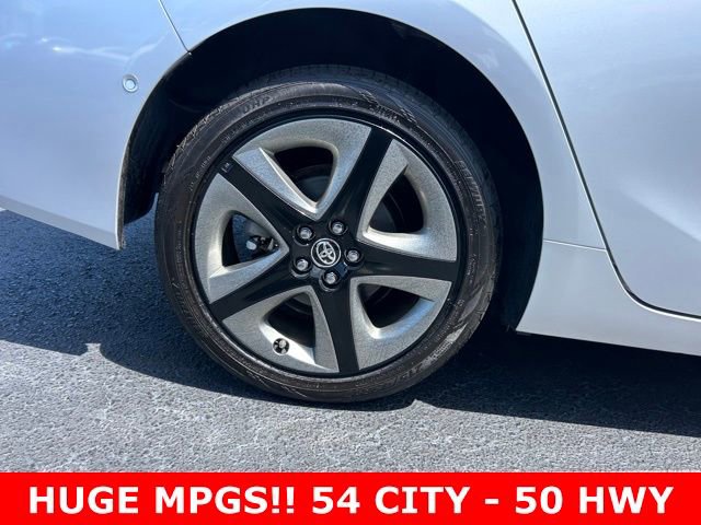 Used 2019 Toyota Prius XLE image 7