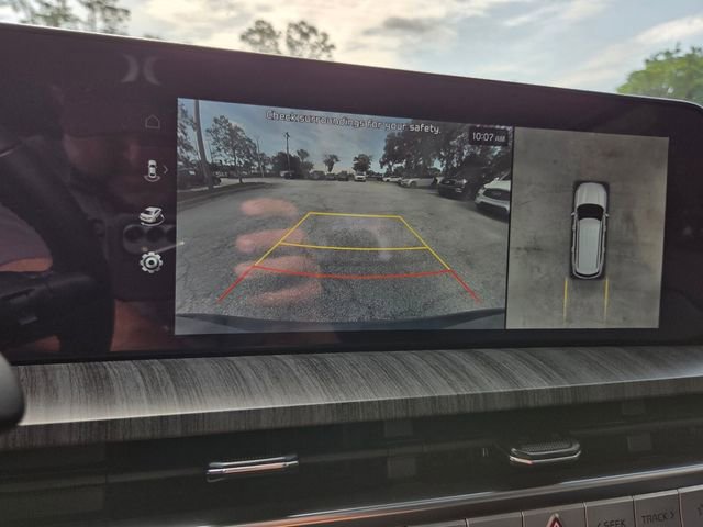 Used 2025 Kia Telluride SX w/ SX Captain's Chair Package FWD image 30