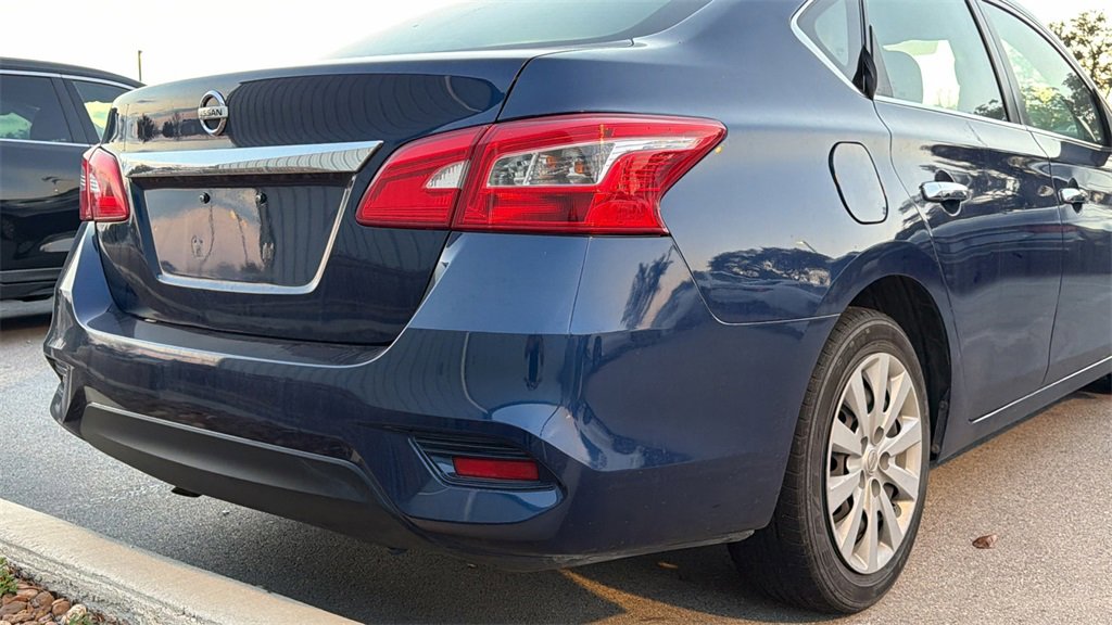 Used 2016 Nissan Sentra S image 10